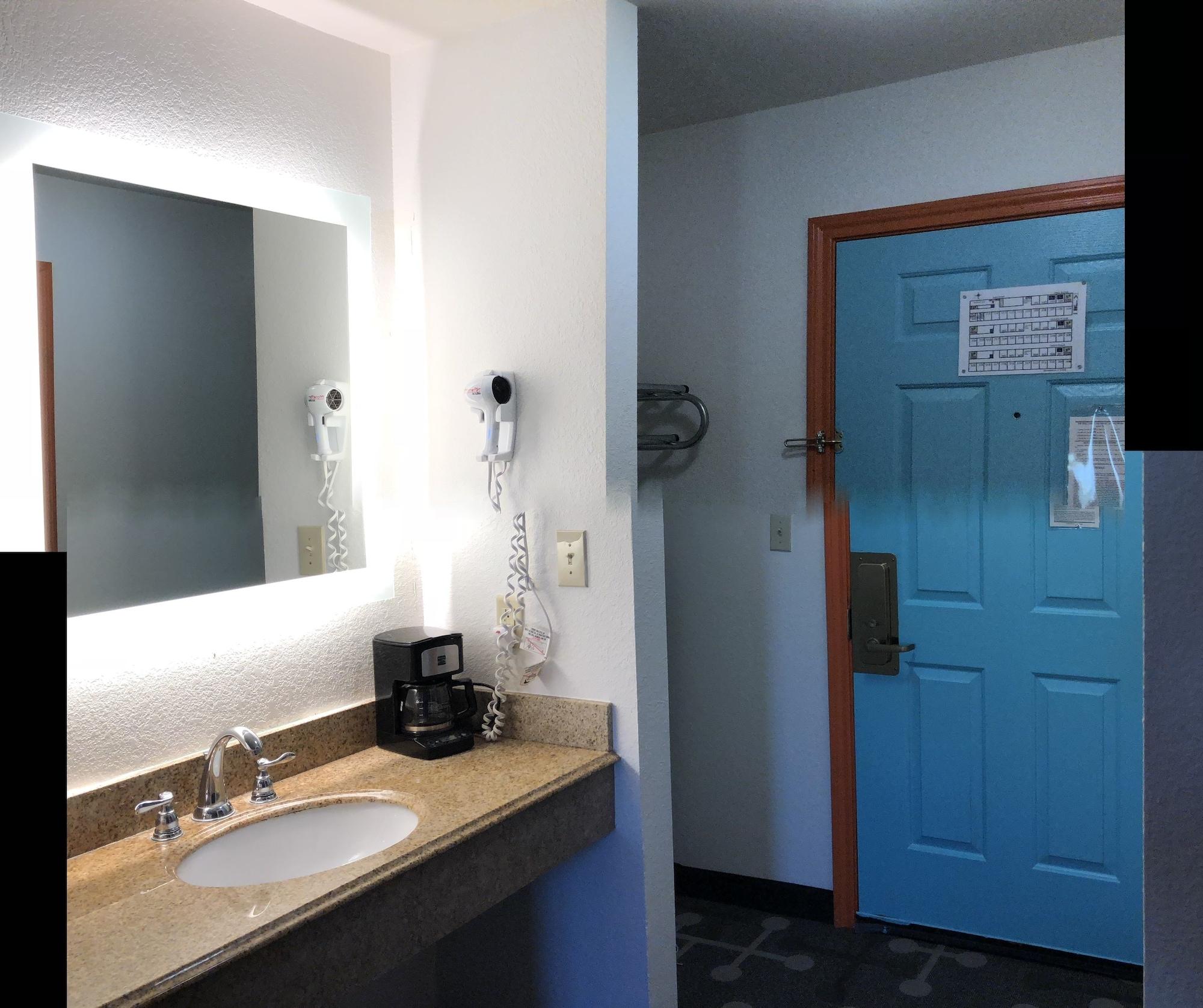 Howard Johnson By Wyndham Lubbock Tx Εξωτερικό φωτογραφία