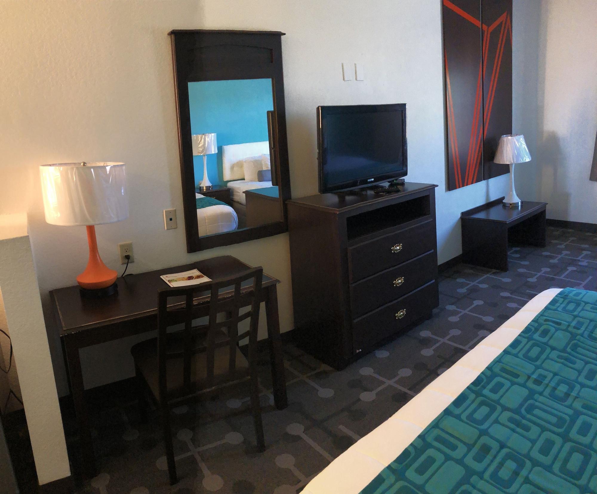 Howard Johnson By Wyndham Lubbock Tx Εξωτερικό φωτογραφία