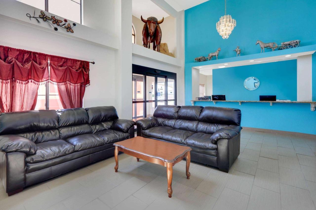 Howard Johnson By Wyndham Lubbock Tx Εξωτερικό φωτογραφία