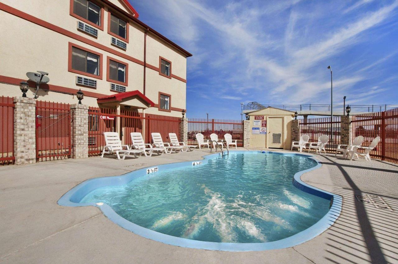Howard Johnson By Wyndham Lubbock Tx Εξωτερικό φωτογραφία