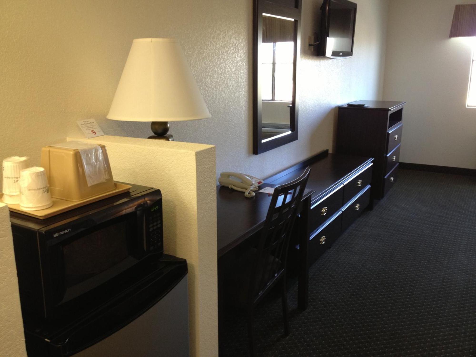 Howard Johnson By Wyndham Lubbock Tx Εξωτερικό φωτογραφία