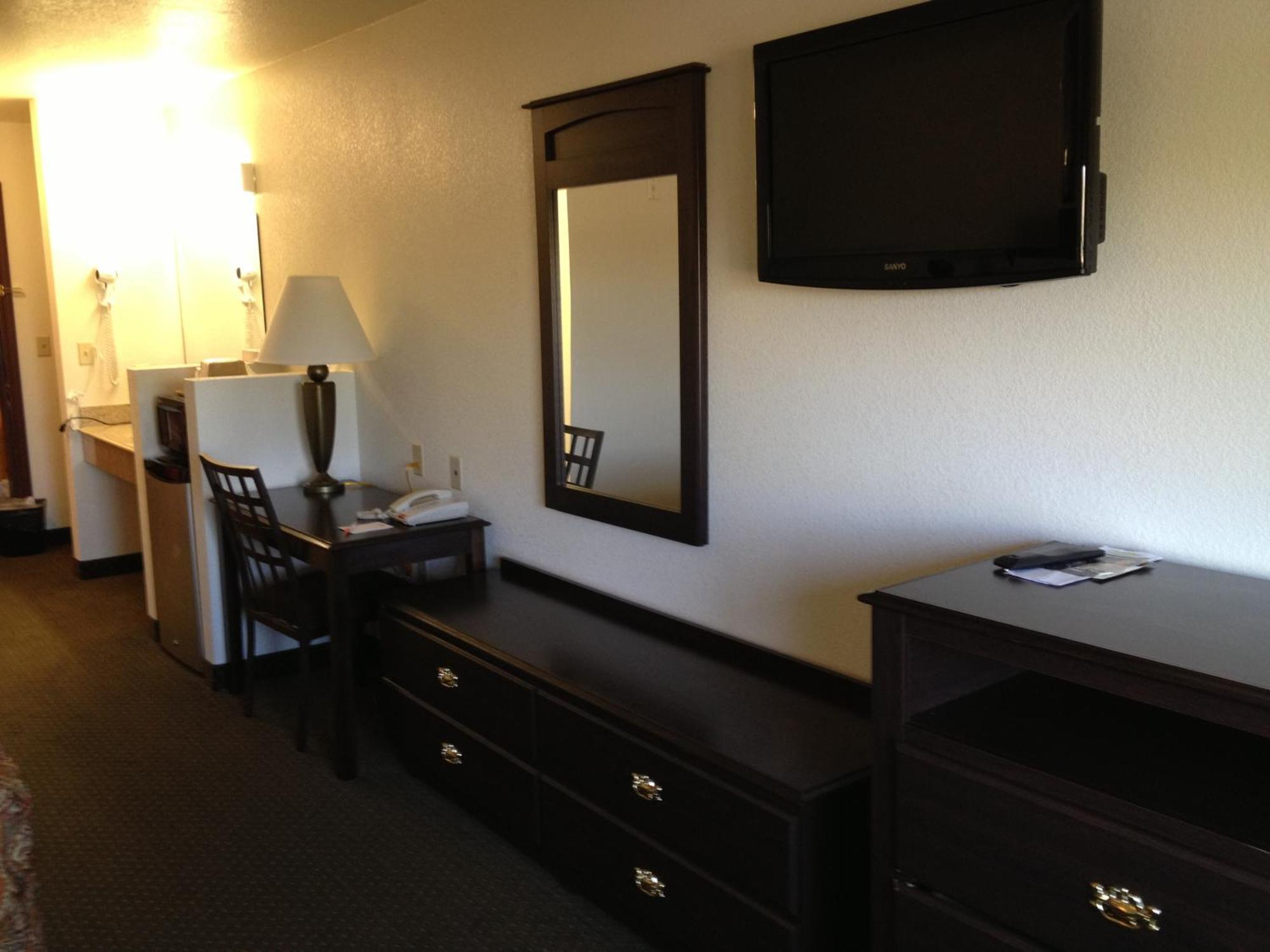 Howard Johnson By Wyndham Lubbock Tx Εξωτερικό φωτογραφία