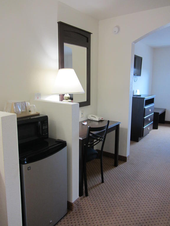 Howard Johnson By Wyndham Lubbock Tx Εξωτερικό φωτογραφία